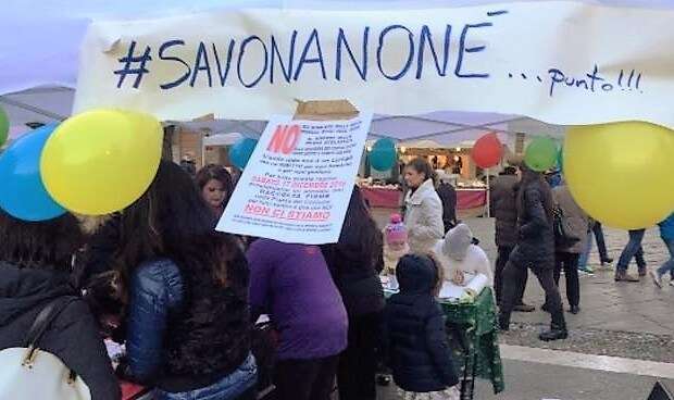Savona, famiglie contro aumenti scolastici