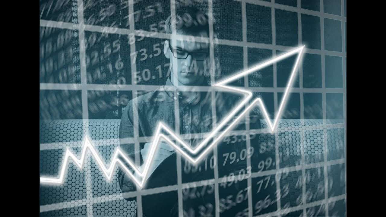 A Unica Sim studenti di Economia confrontano la teoria con la pratica