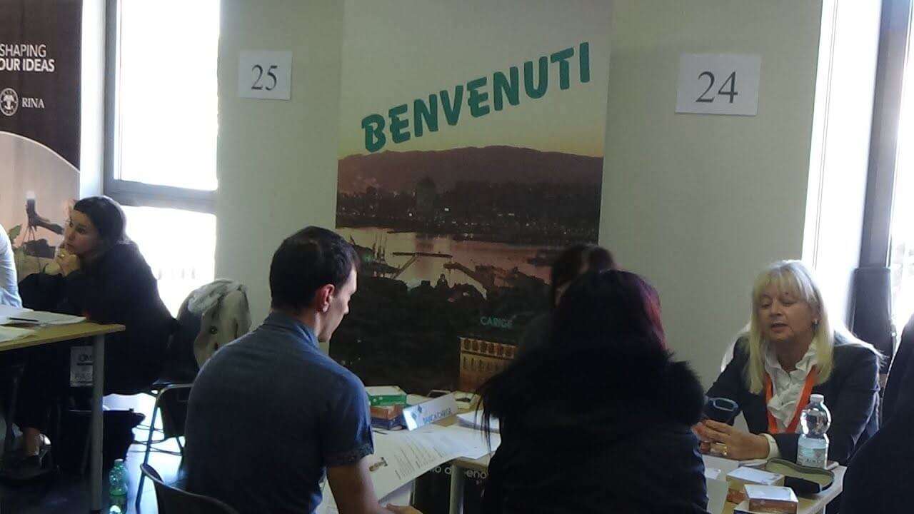 Career day, in centinaia agli incontri con le aziende a Genova