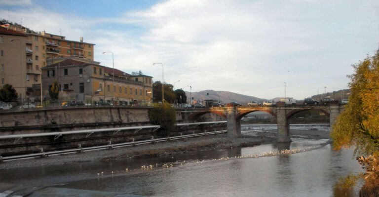 Bolzaneto: Rfi, al via lavori per nuovo sottopasso pedonale