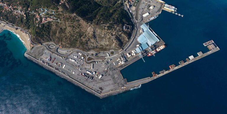 La frutta Del Monte torna nel porto di Vado Ligure