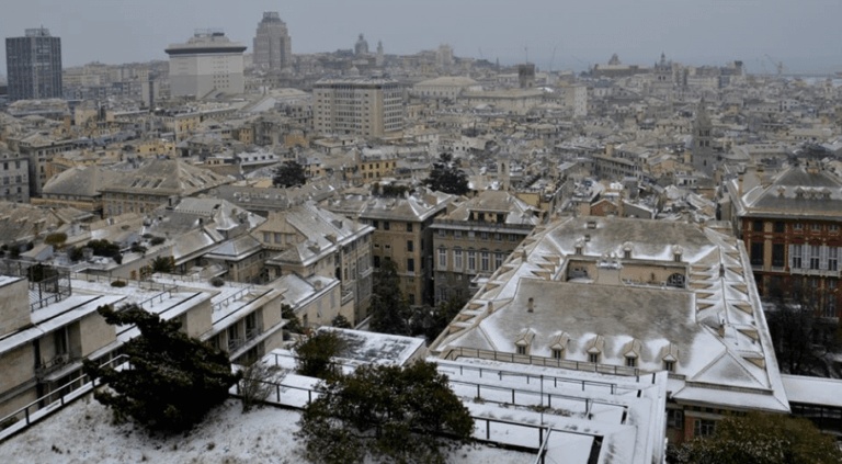 Allerta neve anche su Genova, 8 dicembre con vento e precipitazioni