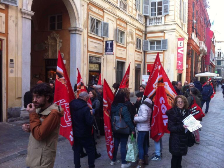 Lavoratori delle mense scolastiche in piazza il 23 giugno a Genova