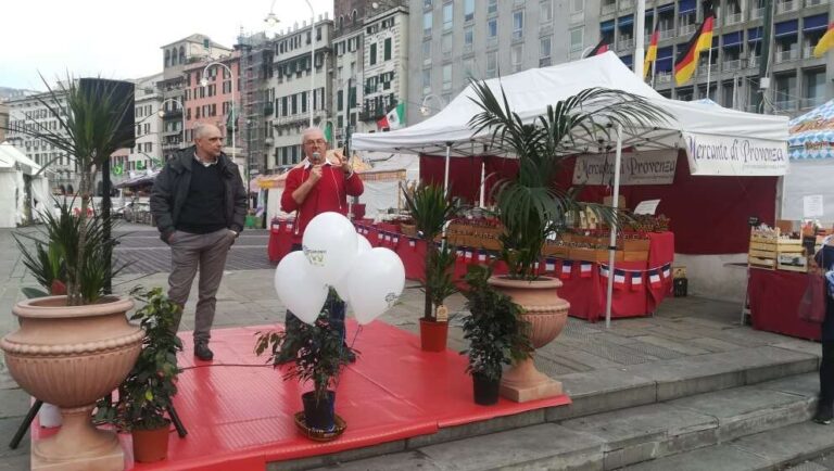 Genova, a Caricamento torna il Mercato europeo