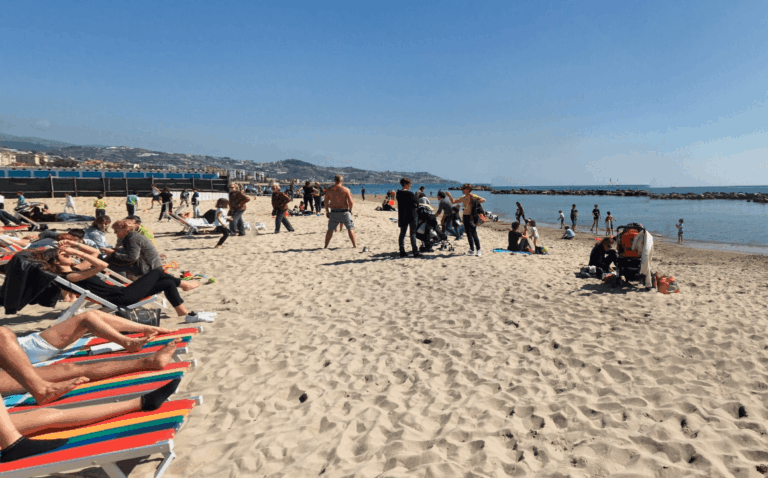 Spiagge libere, Candia (Lista Sansa): «In Liguria 21 Comuni su 63 non rispettano soglia minima del 40%»
