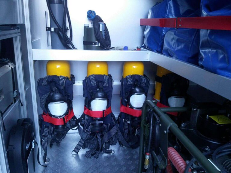 veicolo guardia costiera laboratorio ambientale mobile2