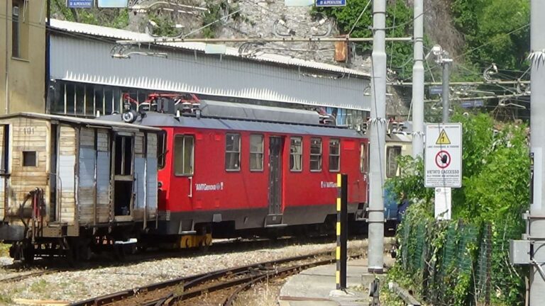 Amt, servizio misto treno e bus per la Ferrovia Genova-Casella