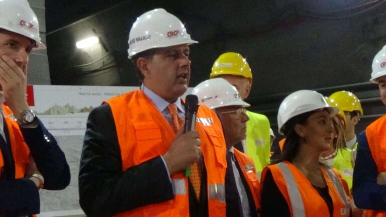 Ponte Morandi: Toti, codice appalti problema serio