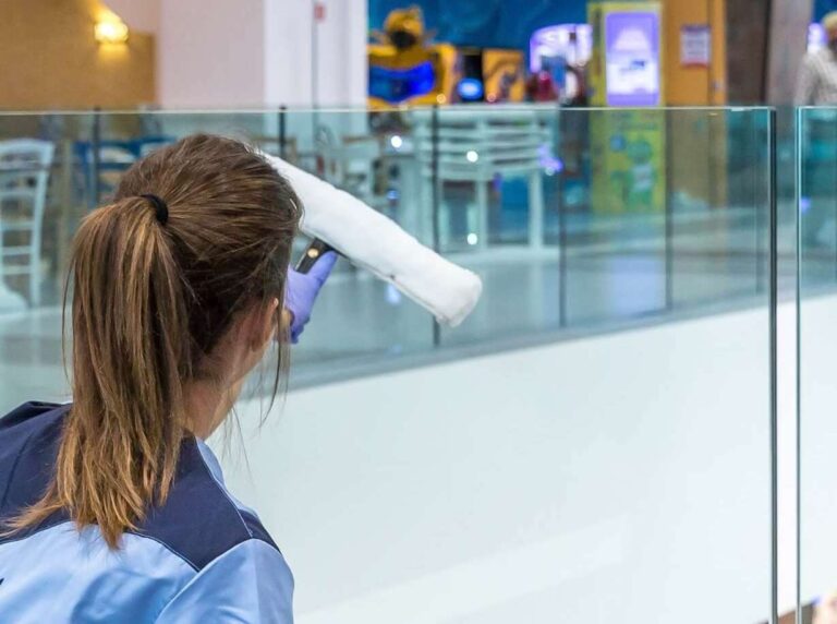 Coronavirus, Filcams Cgil: operatori mense e pulizie ospedaliere mandati allo sbaraglio