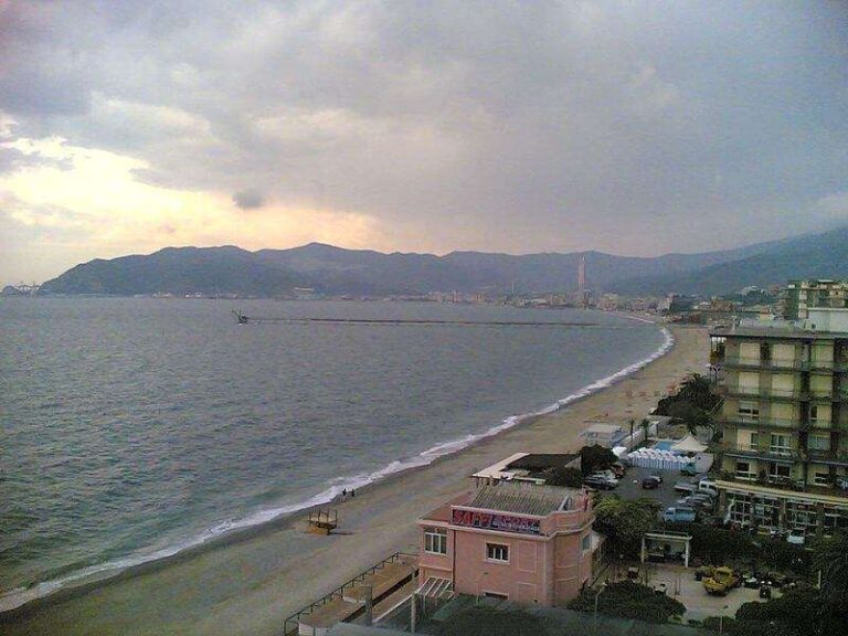 Adsp mar Ligure Occidentale: ok a concessione complesso balneare-sportivo zona Zinola (SV)