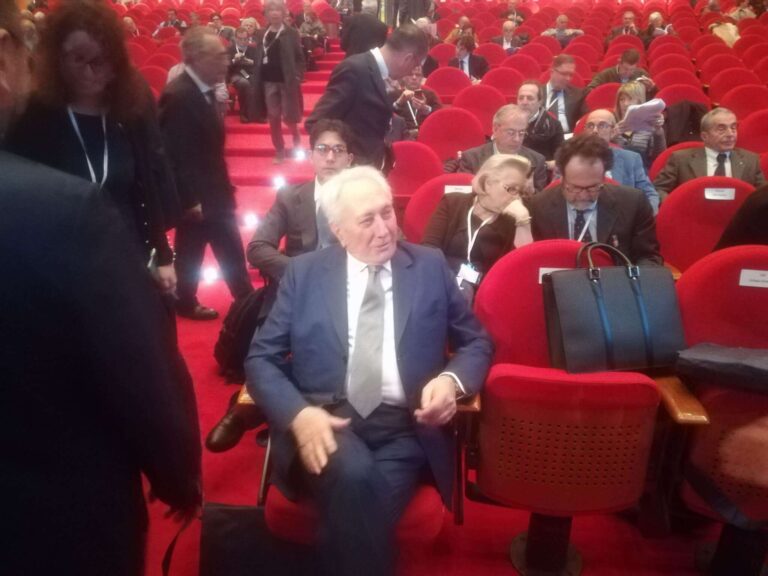 Carige: scontro con Fiorentino, Malacalza si dimette da cda