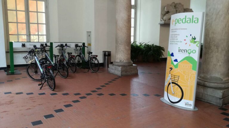 Bici elettriche al Ducale, al via il noleggio gratuito per due ore