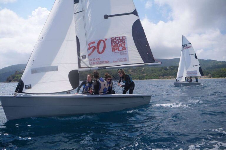 Vela, arrampicata e windsurf migliorano resistenza e movimenti di chi ha sclerosi multipla