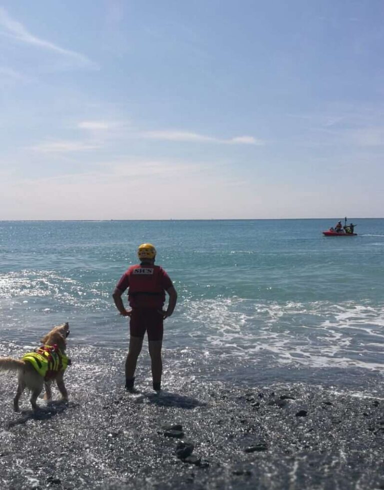 GuardiaCostiera-SICS_5 soccorso bagnanti