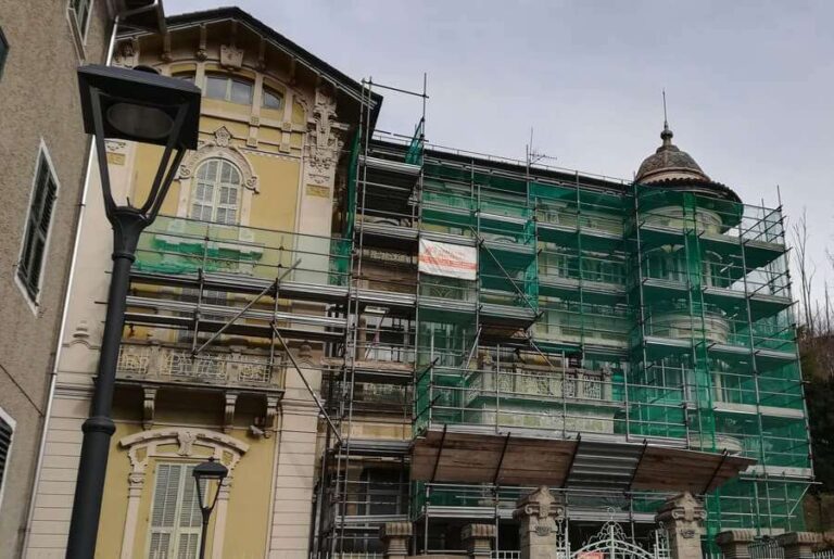 Altare, partito il restauro conservativo di villa Rosa