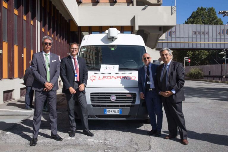 Genova, Leonardo dona centrale operativa mobile per monitoraggio mobilità urbana