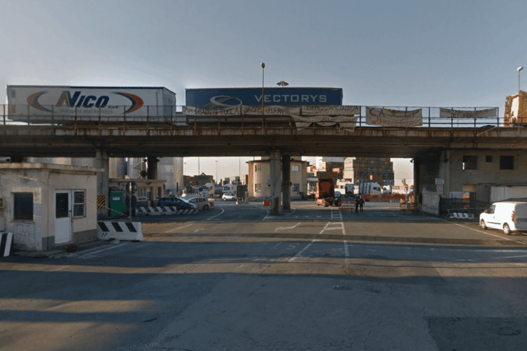 Green pass sui luoghi di lavoro, sindacati: «Possibili problemi a operatività porto»