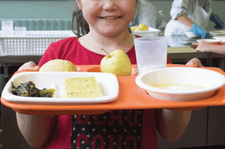 Mense scolastiche genovesi: le proposte per migliorarne la sostenibilità