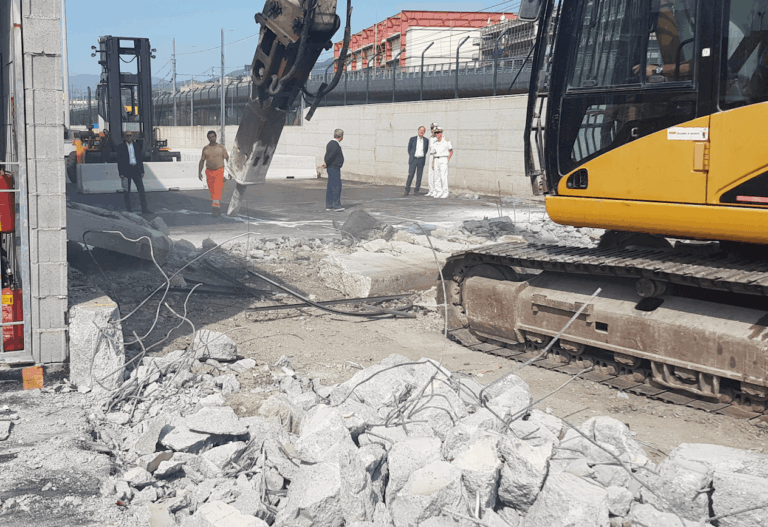 Sarzana: indagine di mercato per demolizione palestra e scuola Poggi