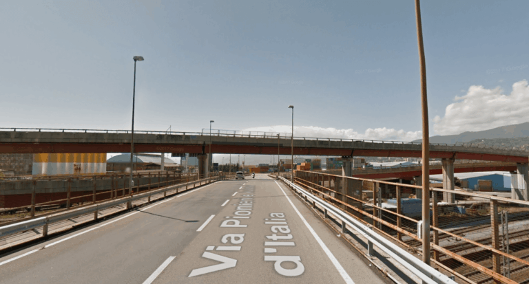 Ponte di via Pionieri e Aviatori d’Italia chiuso ai mezzi pesanti per grave degrado