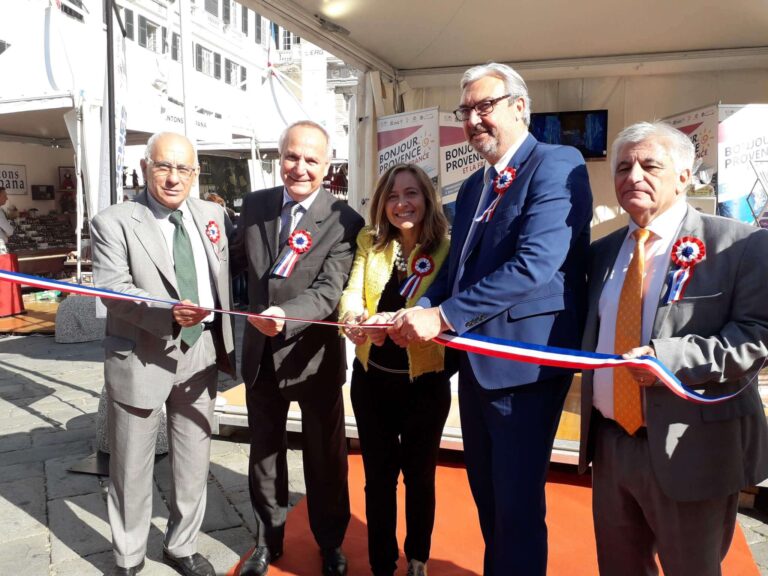 taglio del nastro bonjour provence