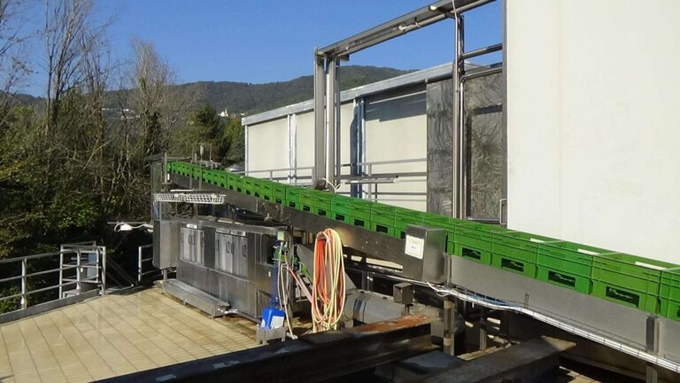 Latte Tigullio – stabilimento Centro Latte Rapallo – imballaggi sanificati pronti per il riutilizzo