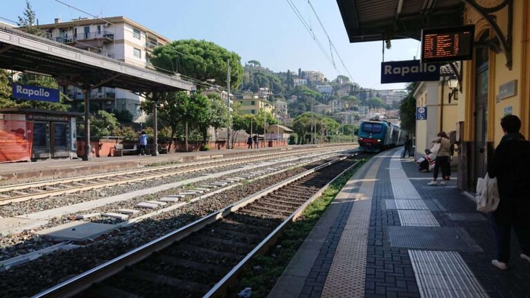 Degrado della stazione a Rapallo, Rfi risponde al sindaco: “Monitoraggio programmato”