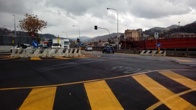 rotonda via 30 giugno