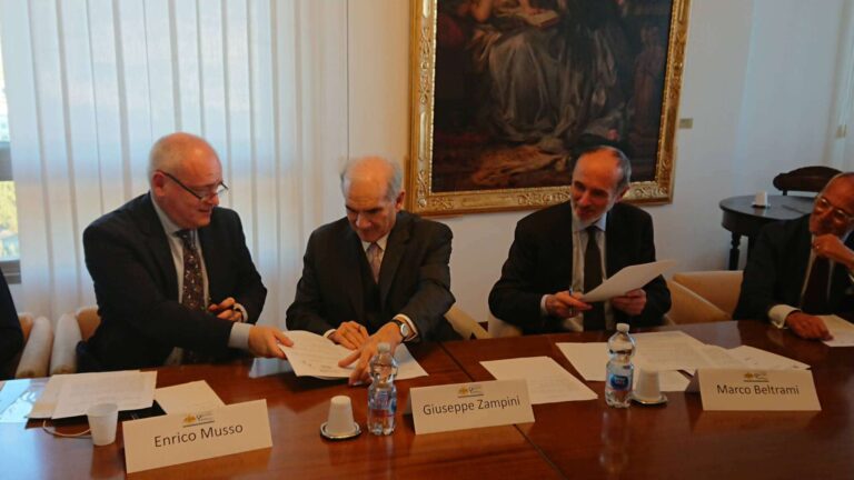 Silver Bus: a Genova un progetto per un trasporto pubblico più a misura di anziano