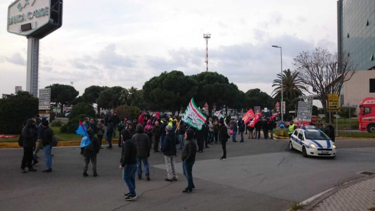Lavoro, Filcams Cgil e Uiltrasporti: “L’azienda Markas disposta a trattare”