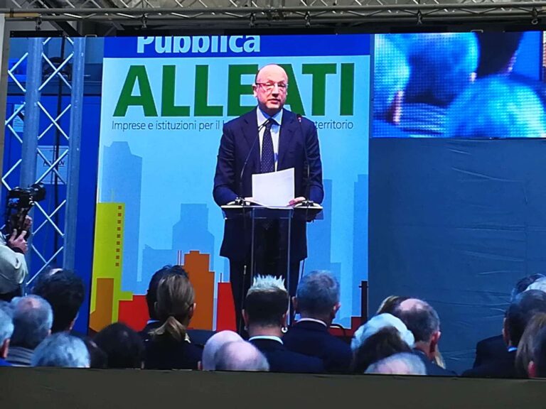 Genova, assemblea Confindustria: gli imprenditori vogliono le grandi opere e bocciano il governo