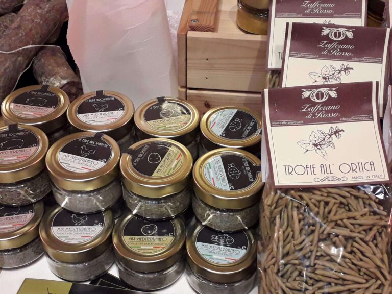 Pasta alle ortiche ed erbe aromatiche