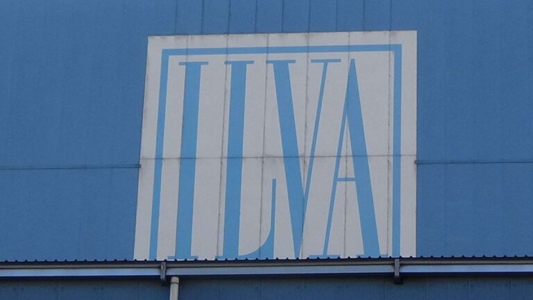 Ilva, Taranto: giudice condanna ArcelorMittal per comunicazione non chiara su assunzioni ed esuberi