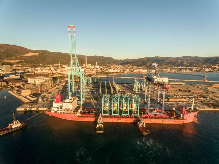 Depositi Gnl, spunta l’ipotesi Reefer Terminal a Vado Ligure