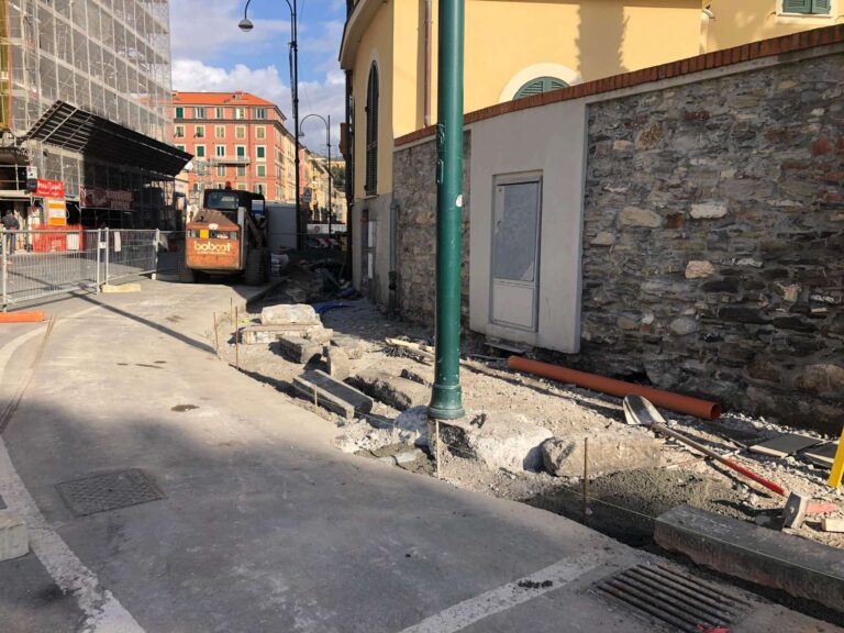 Chiavari rifà i marciapiedi per eliminare le barriere architettoniche