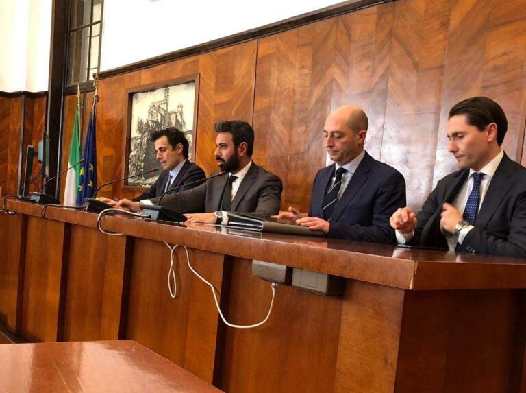 Piaggio Aerospace: commessa da 766 mln rimodulata, confermati gli stipendi di marzo