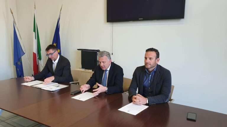 La Spezia, numero unico per segnalare interventi su strade e aree verdi