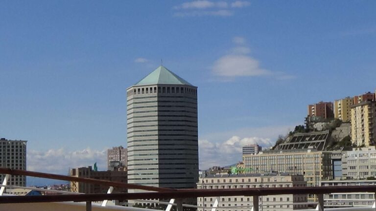 Commercio e artigianato, come cambiano i contatti con gli uffici comunali di Genova