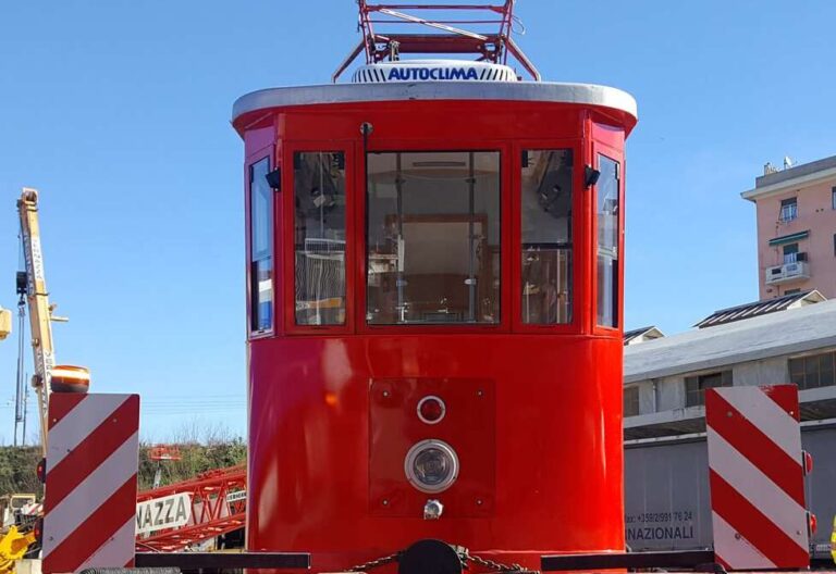 Cremagliera di Granarolo, tornata a Genova la vettura 2