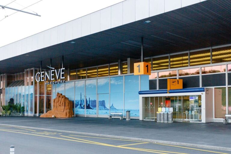 Leonardo cresce nella logistica aeroportuale e firma due contratti per 100 mln