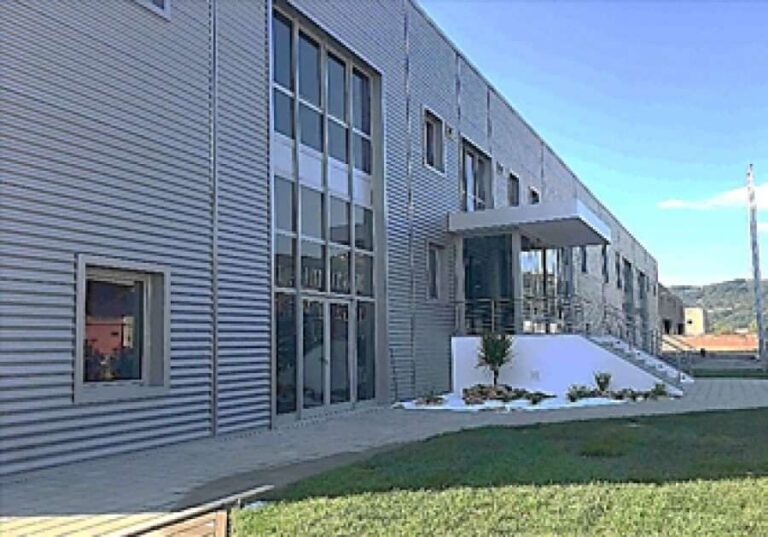 Fincantieri acquisisce il controllo di Insis