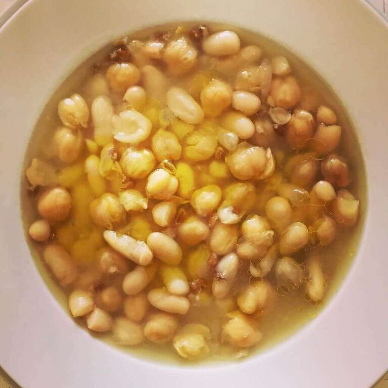 Mesciua, minestra spezzina di ceci, fagioli e grano