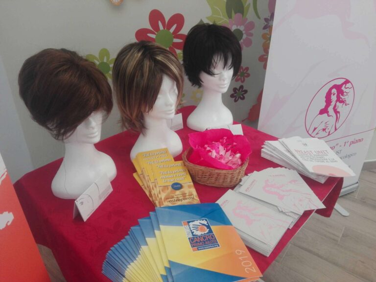 Al San Martino di Genova un nuovo punto di ascolto e parrucche gratuite per le donne in chemioterapia