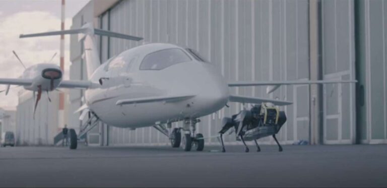 Piaggio Aerospace: depositato il programma per il rilancio della società