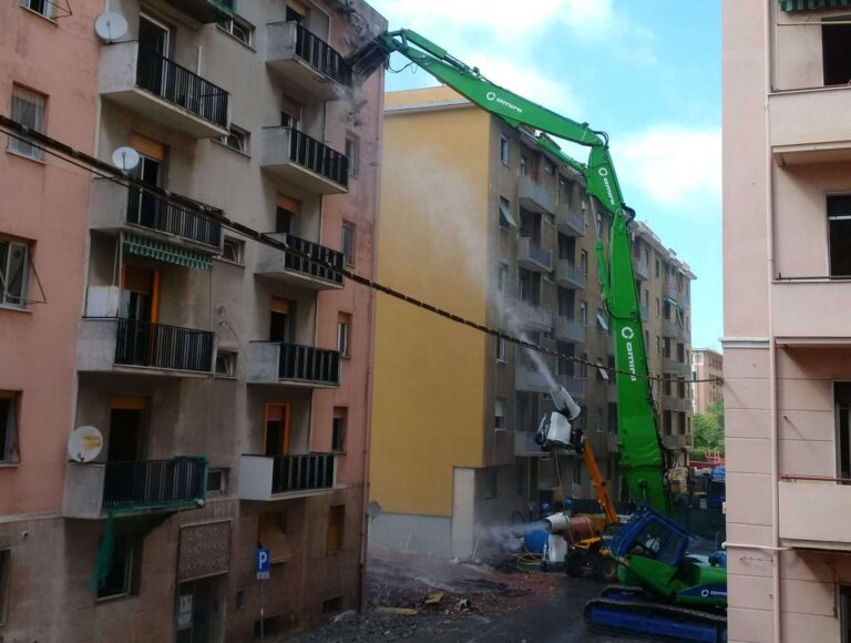 Genova: iniziate le demolizioni degli edifici di via Porro