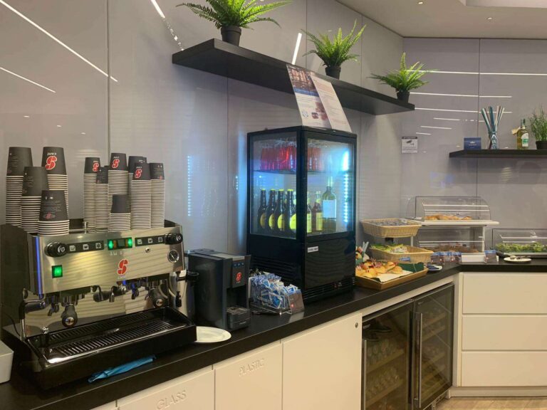 Aeroporto di Genova: nuovo servizio catering nella Lounge