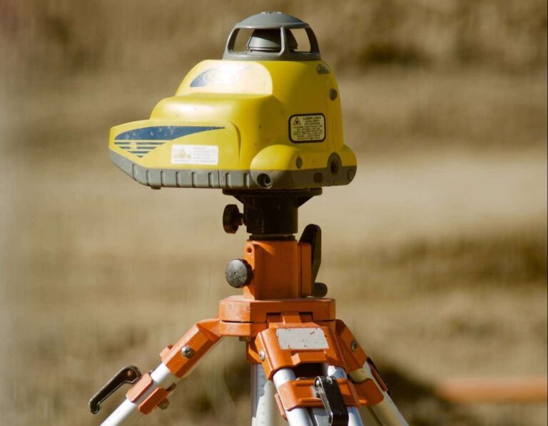 Geometri in stage negli uffici comunali di Genova: attiva la convenzione