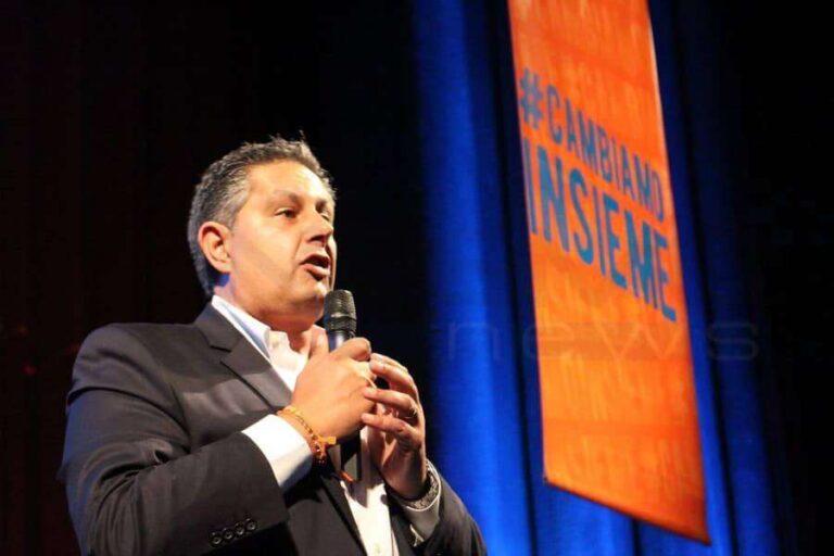 Toti: la politica torni a decidere