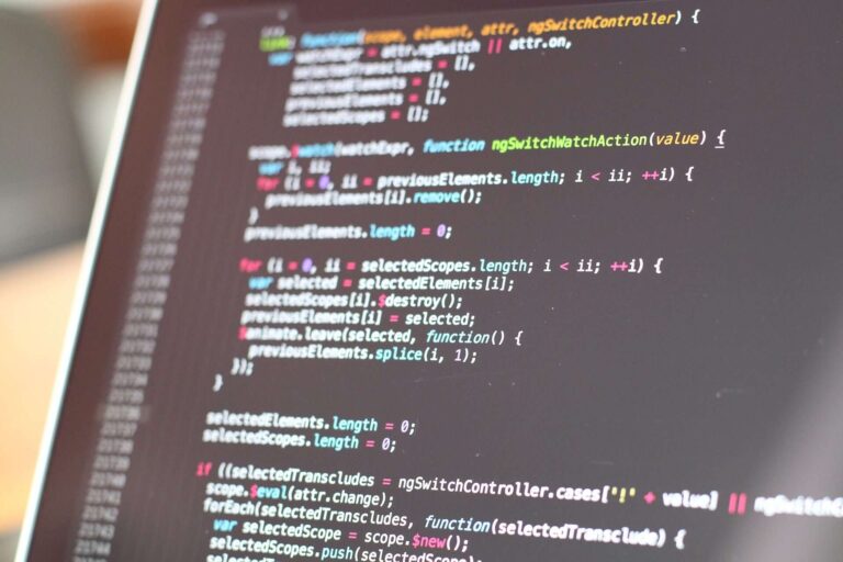 sicurezza software codice hacker internet programmazione computer