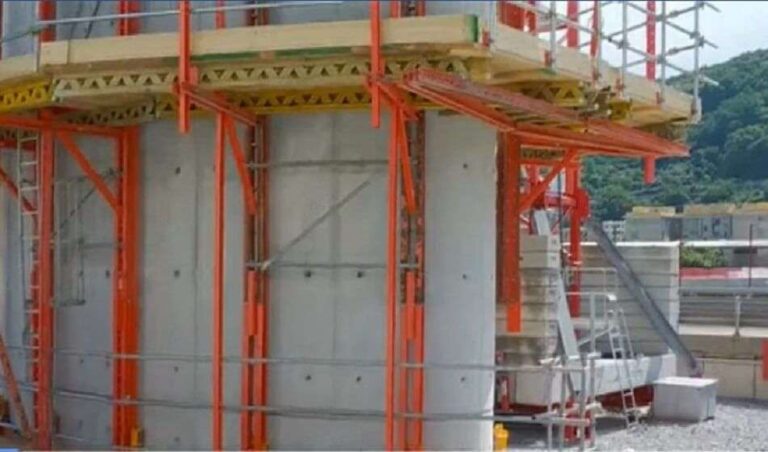 Ponte Morandi: Aspi e Atlantia, «sentito dovere morale di essere presenti a funzione religiosa»